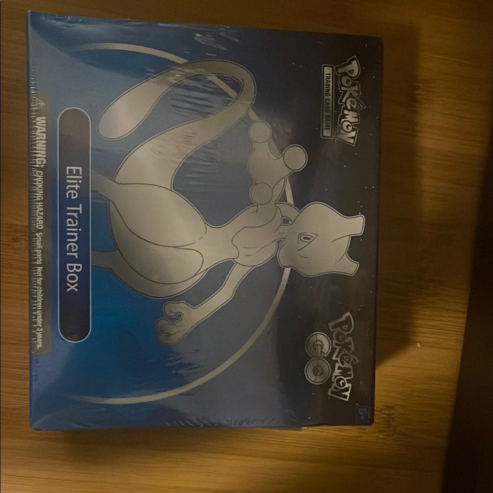 Pokemon GO Elite Trainer Box - MewTwo Cover